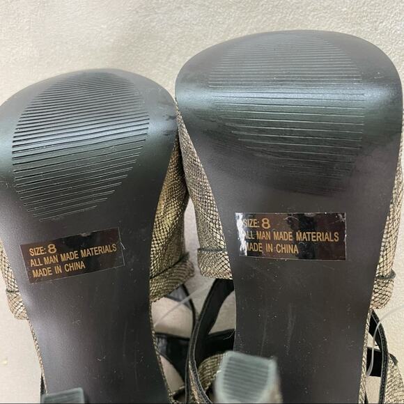 Qupid NWOB Silver Gold Lizard Metallic Platform Stiletto Heels Back Zip Size 8 - Picture 6 of 6